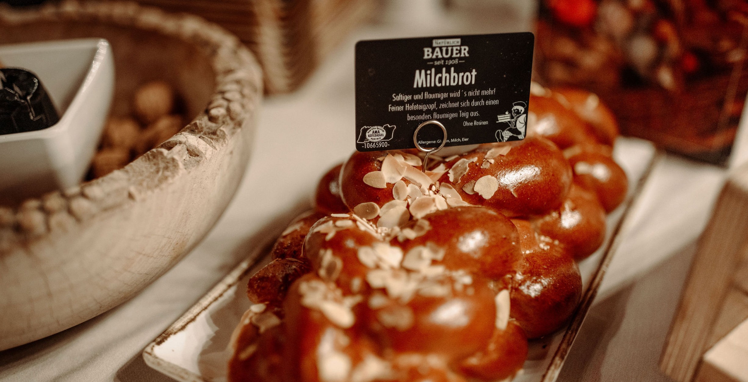 Frischer und glänzender Hefezopf