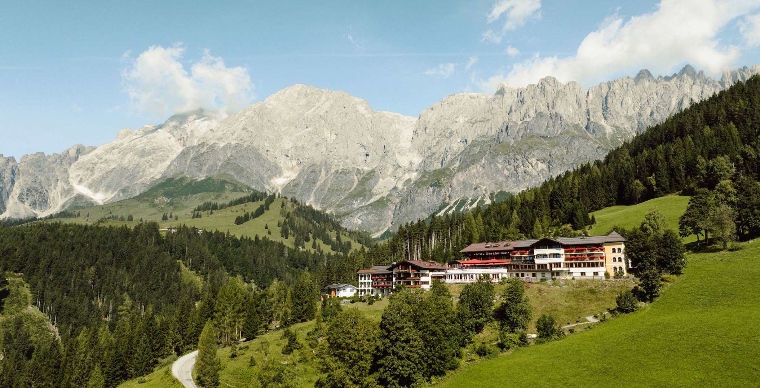 Gesamtansicht des Hotels Bergheimat in Mühlbach am Hochkönig