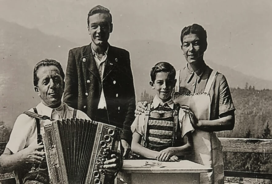 Familienwappen der Familie Kögl-Plenk aus Mühlbach