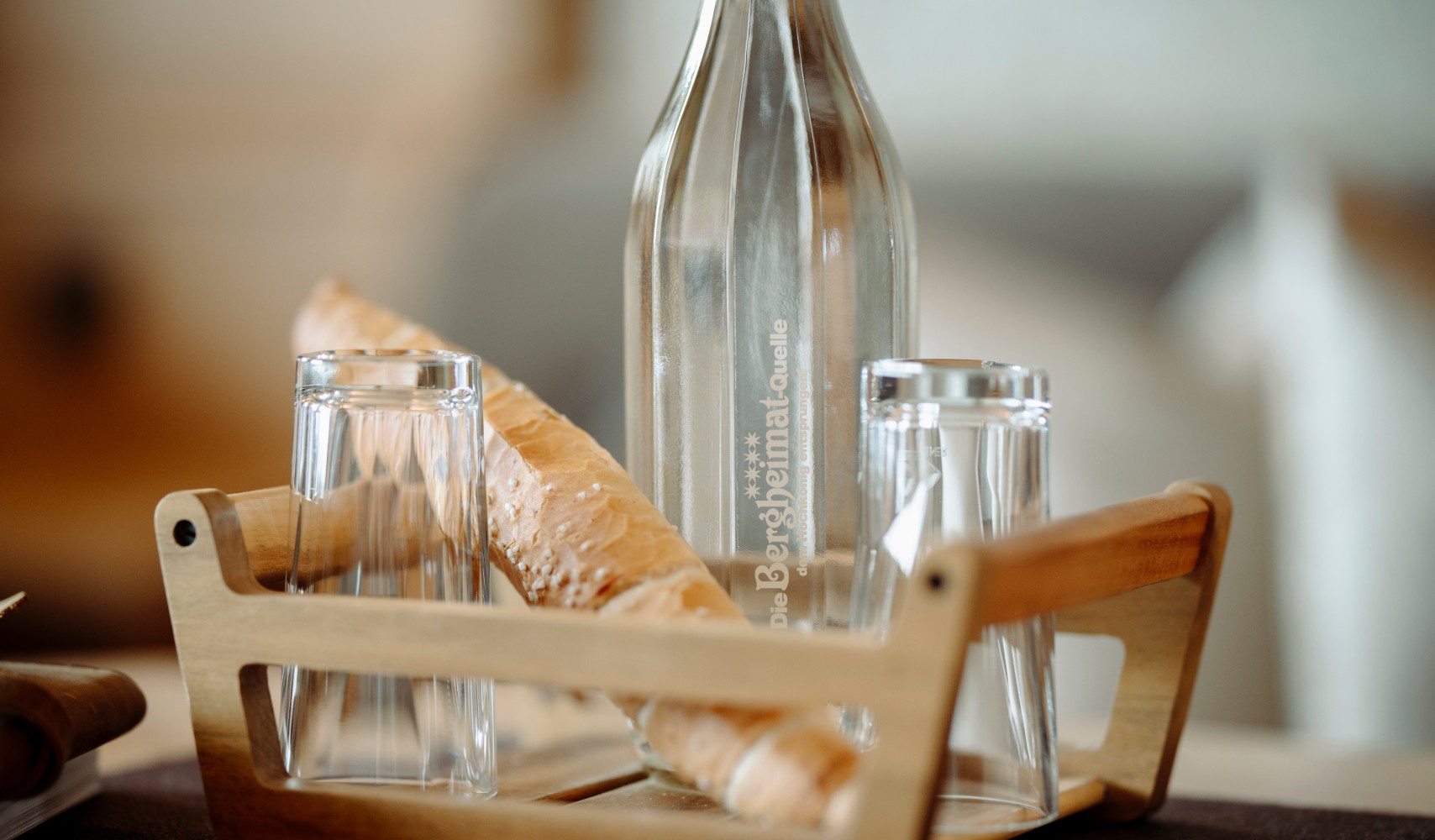 Hauseigenes Bergheimat Bergquellwasser