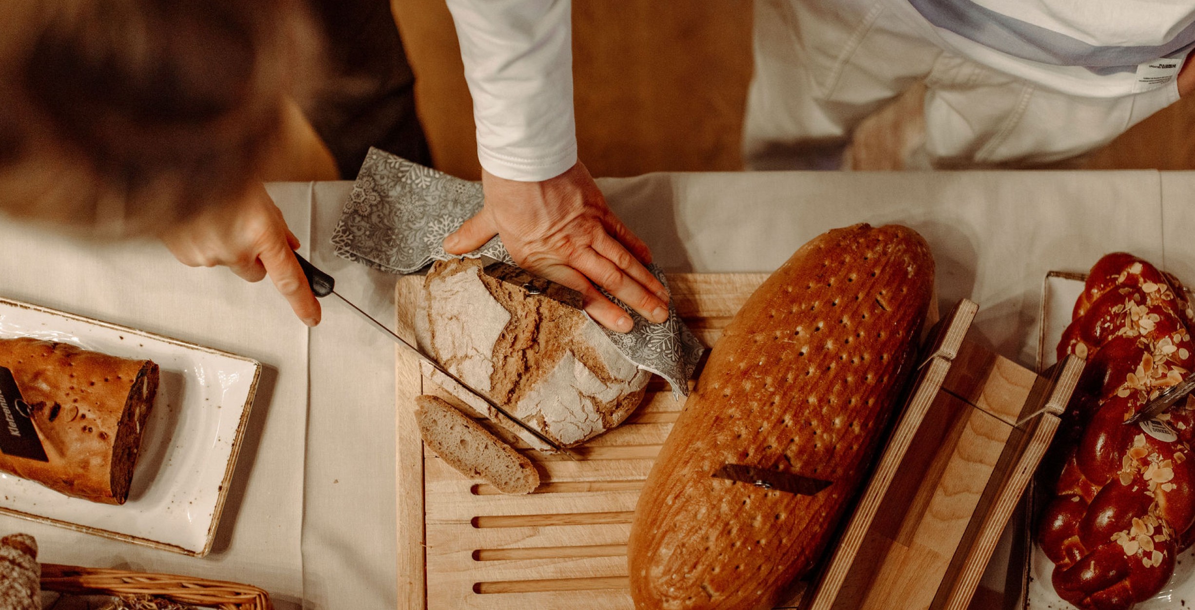 Frisches Holzofenbrot